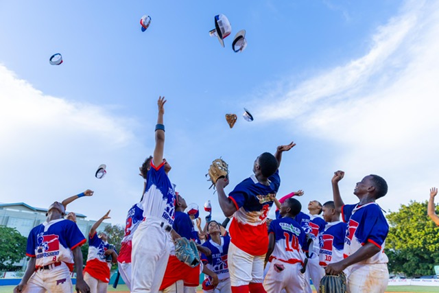 Santo Domingo invicto y Santiago se disputan la corona de la Copa Robinson Canó
