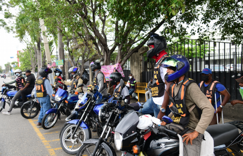 Solicitud de intervención para detener a los motoconchos correcto a la presencia haitiana