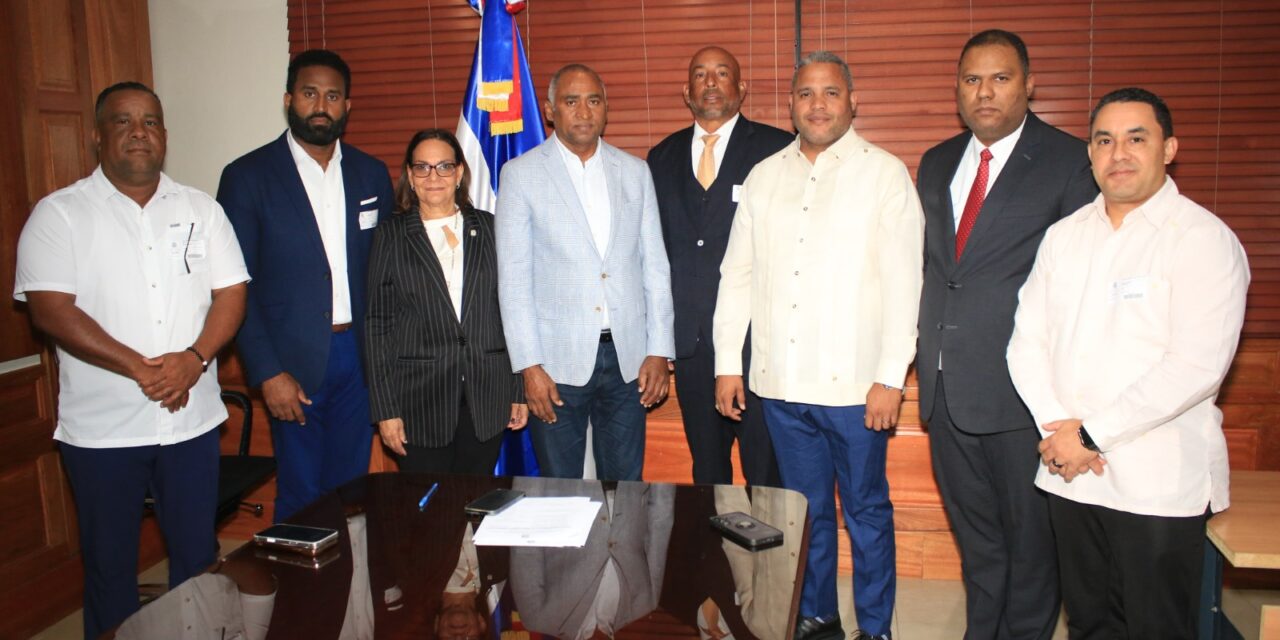 AIBI entrega de la «Ley Solidaridad para el béisbol»