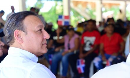 Abel Martínez: «Tienes que dejar los egos y acompañar al dominicano en la lucha por sobrevivir»