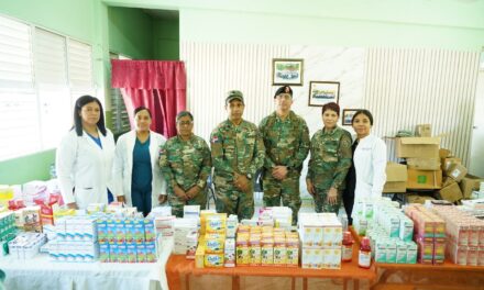 Miles de personas reciben atención médica gratuita durante el medicamento