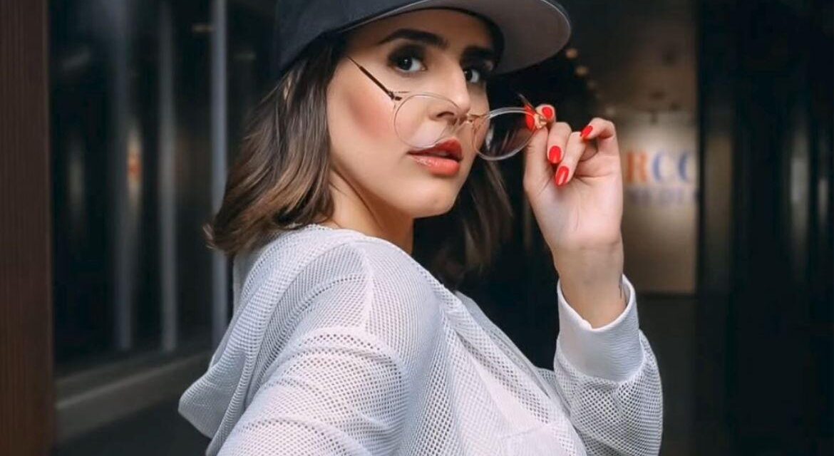 Laura Bonnelly alega que «tuve que hacer lo mismo para ser la mujer que es hoy, lo haría»