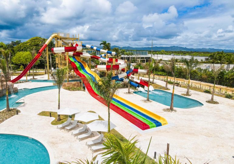 Wyndham Alltra Punta Cana bichero el parque acuoso Splash Island