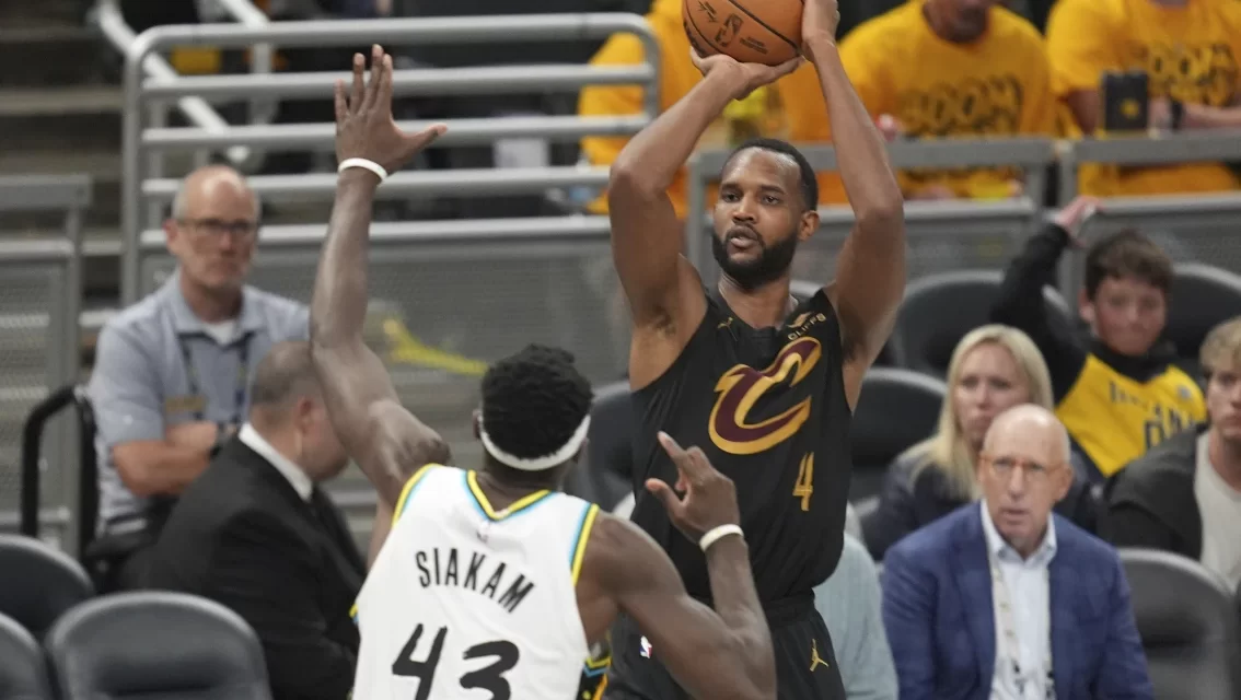 Cleveland toma preeminencia con sus estrellas de revés: Cavs dominan a los Pacers en el Juego 3