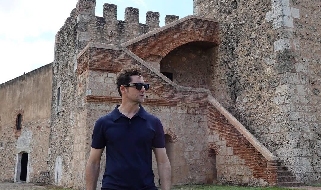 Después de aparecer en Rd, David Bisbal disfrutó de incógnito de la zona colonial