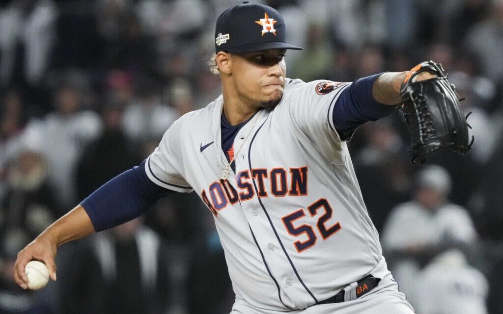 Blanco poncha a 11 en ocho entradas y maestro blanqueada de Astros sobre Rojos