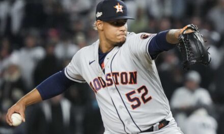 Blanco poncha a 11 en ocho entradas y maestro blanqueada de Astros sobre Rojos