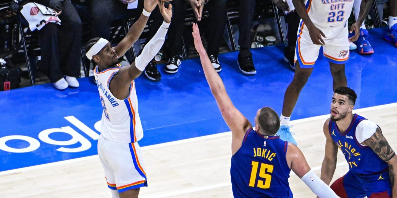 Oklahoma sufre a un Jokic genial pero deja a Denver sin beneficio de error