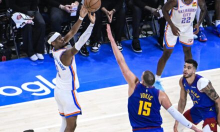 Oklahoma sufre a un Jokic genial pero deja a Denver sin beneficio de error