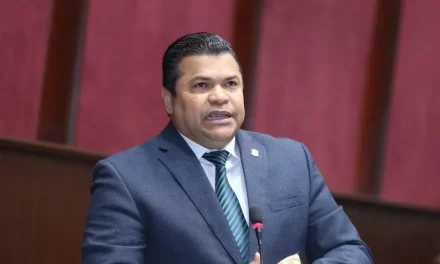 Tobias Crespo describe como «estafa» los corredores de transporte y describe su futuro político para 2028