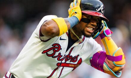 Ronald Acuña Jr. y Chris Sale brillan en conquista de los Bravos 5-0 sobre los Mets