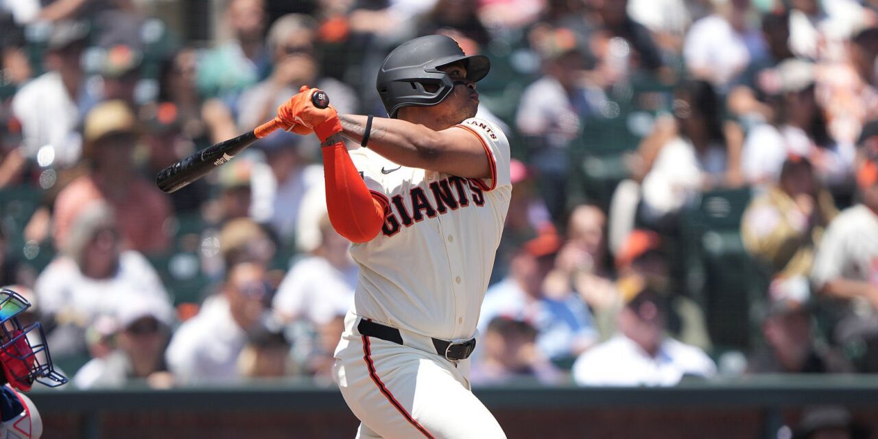 Rafael Devers conecta su primer jonrón con los Gigantes… ¡en presencia de los Medias Rojas!