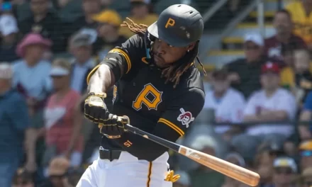 Oneil Cruz dispara dos jonrones