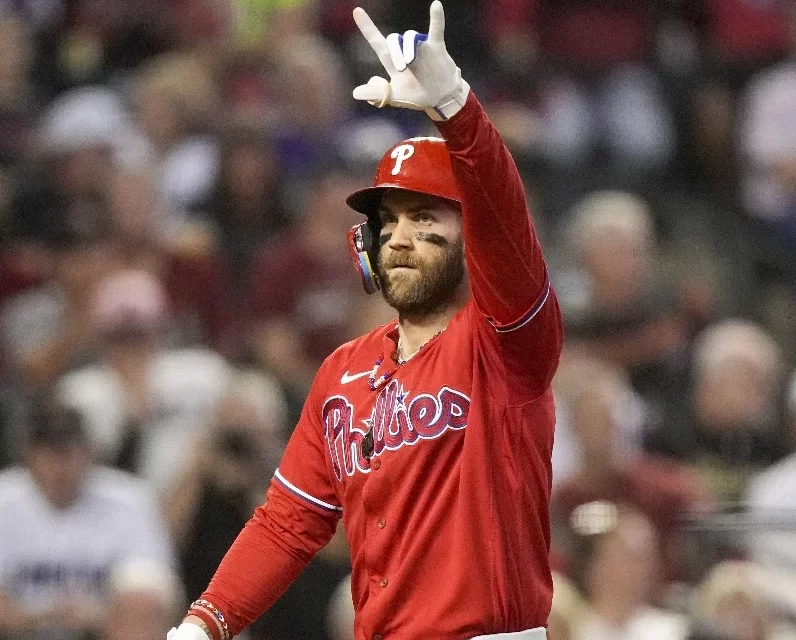 Filis colocan a Harper (muñeca) en la registro de lesionados; ascienden al prospecto Kemp