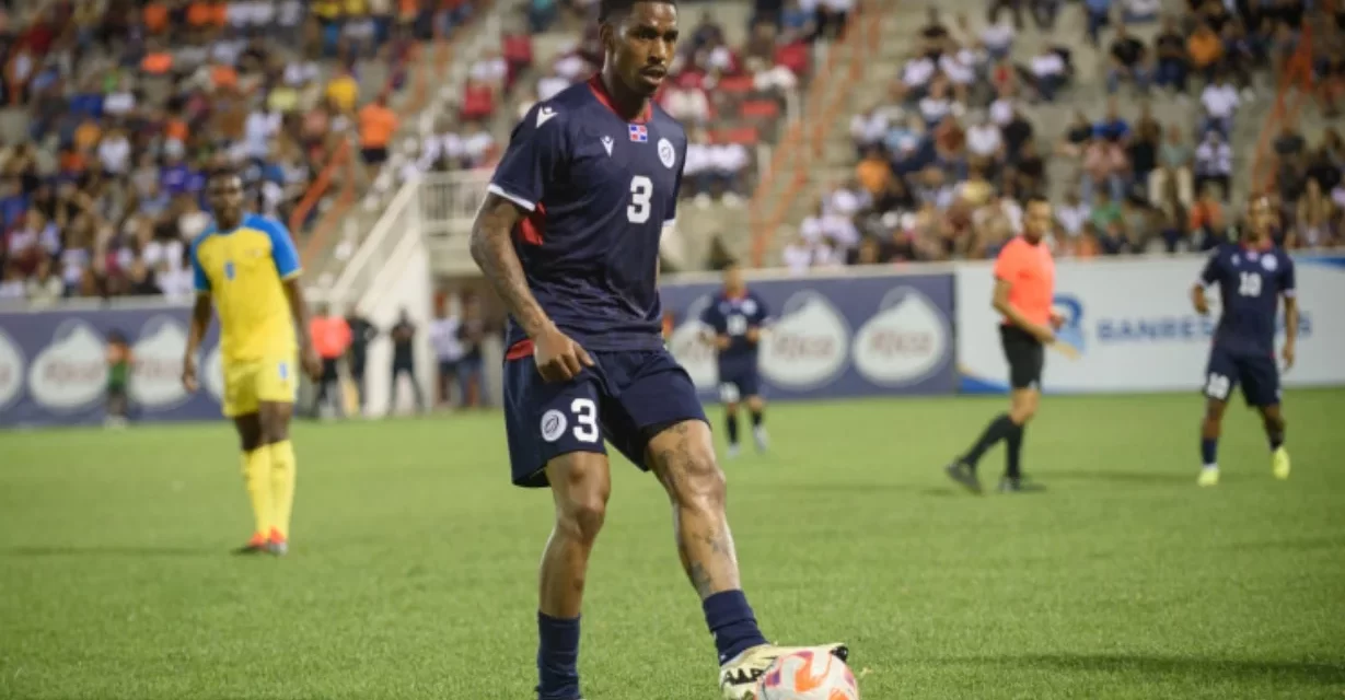 Junior Firpo firma con el Real Betis