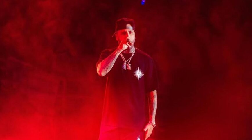 Nicky Jam barre México con un espectáculo rendido
