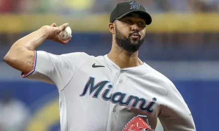 Sandy Alcántara sube en la índice histórica de ponches y otros departamentos en Marlins