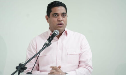 Ministro Kelvin Cruz entrega 220 millones para la preparación de atletas para los Juegos Santo Domingo 2026
