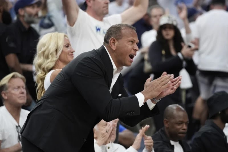 Dueños de la NBA aprueban por unanimidad la traspaso de los Timberwolves al peña de Alex Rodríguez
