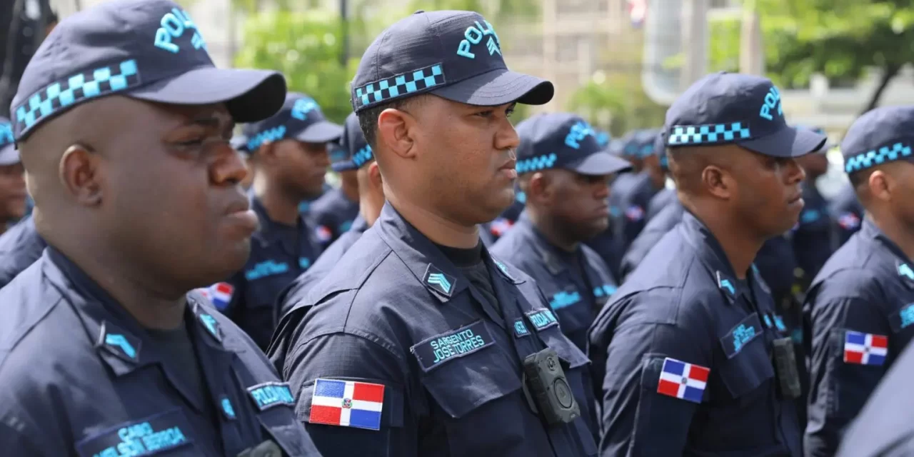 Abinader alabarda un nuevo maniquí de patrulla policial para proteger la seguridad pública