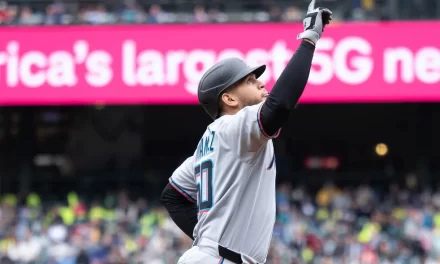 Devers y Ramírez pegan jonrón, doble y sencillo