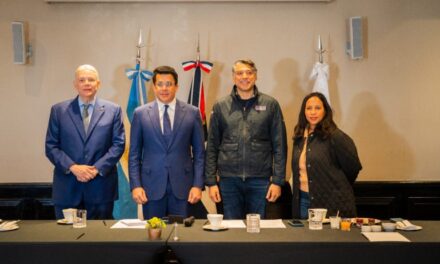 Araajet y el ministro de turismo anuncian un nuevo planeo directo desde Córdoba a Punta Cana