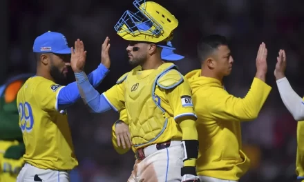 Medias Rojas vence a los Yankees 4-3 y vuelven a brincar para .500