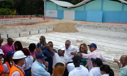 Instalaciones impresionan ejecutivos Centro Caribe Sports