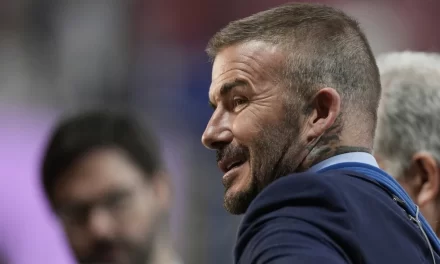 Wimbledon trae a David Beckham, Maria Sharapova y otras estrellas el día 1