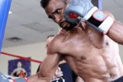 De los Santos sondeo mañana título OMB