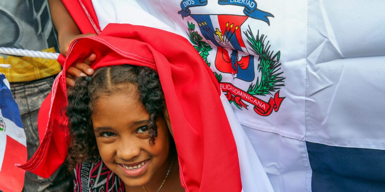 El cónsul dominicano en Orlando insta a la comunidad a respetar las leyes estadounidenses