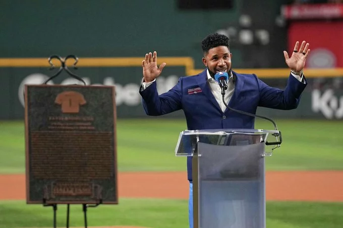 Elvis Andrus es incluido en el Salón de la Fama de los Rangers de Texas con ayuda de Adrián Beltré