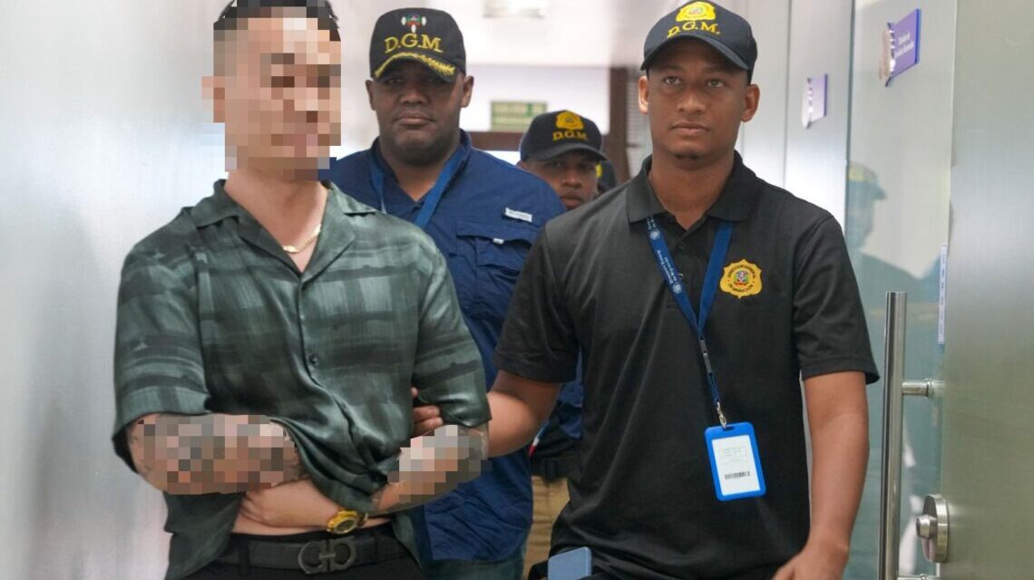Empresario chino arrestado a posteriori de interferir con la operación de inmigración