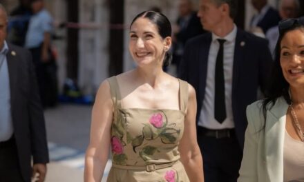 La primera dama Raquel Arbage participa en una turista cultural en Francia con Brigitte Macron