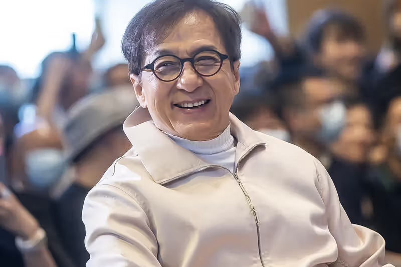 Jackie Chan sorprende cuando no es fanática de la 'hora pico'
