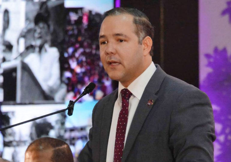Invocan a los miembros del comité político del Partido Dominicano de Liberación (PLD) a una reunión el 3 de julio