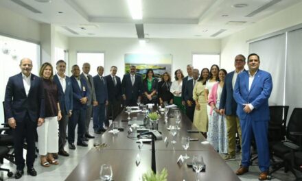 JCE presenta una nueva polímero de identificación de adhesión tecnología a la Cámara de Comercio Americana