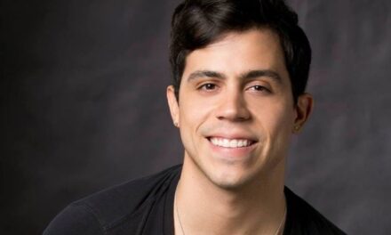 Javier Grullón en hola, Dolly!