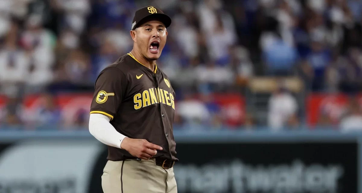 Manny Machado recibe críticas por visaje obsceno cerca de un fanático