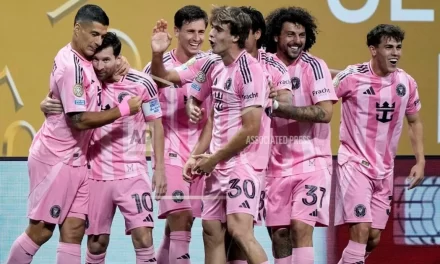 Lionel Messi marca su primer gol en Mundial de Clubes