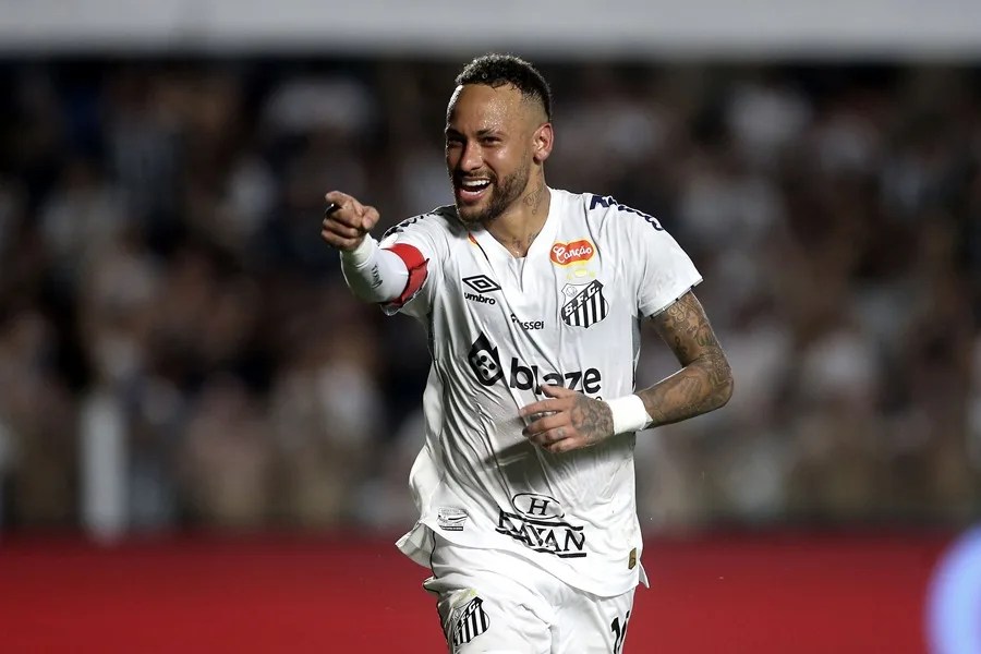 Neymar renueva con el Santos hasta finales de diciembre