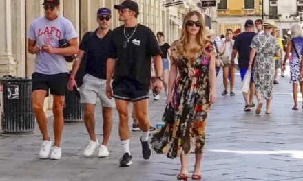 Orlando Bloom y Sydney Sweeney Fan Rumores de romance cuando caminan juntos en Venecia