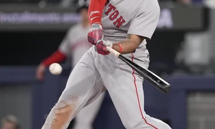 Devers dice lleva a SF “el mismo compromiso”