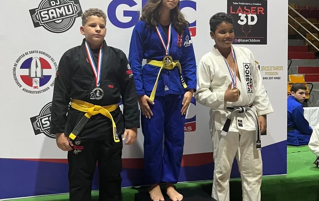 Marte sorprende ganando el oro, al derrotar a un hombre