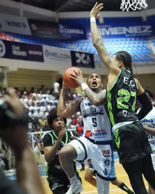 Marineros buscan ascender primer emplazamiento frente a Reales