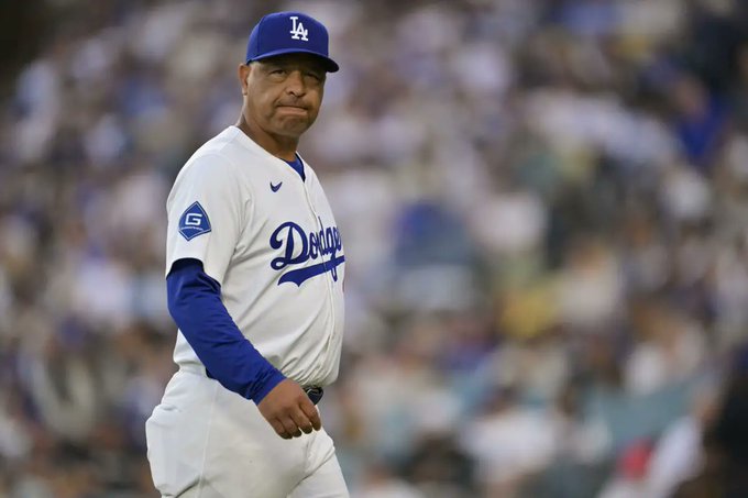 Roberts sale expulsado tras caldearse los ánimos entre Padres y Dodgers