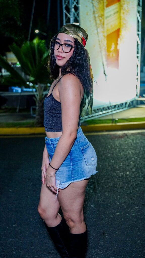 Transparencias, mini faldas y negros, protagonistas de esta noche en el concierto de Jhayco - Noticias de hoy en la República Dominicana | Último minuto