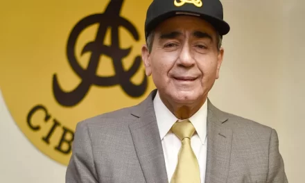 Víctor García Sued seguirá como presidente de las Águilas Cibaeñas