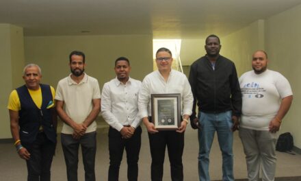 Reconocen a Néstor Matos en torneo Clásico de Ajedrez