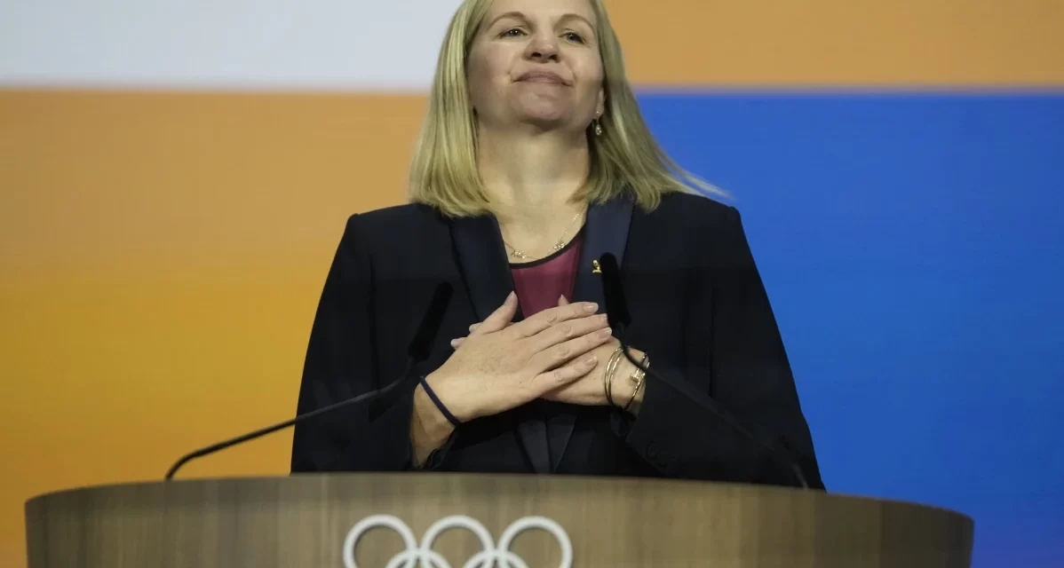 La presidenta olímpica Kirsty Coventry comienza a trabajar con un COI cachas y desafíos para los Juegos de Los Ángeles